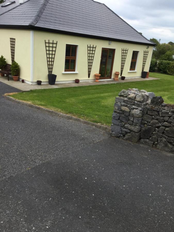 Rose Cottage Westport Exterior photo